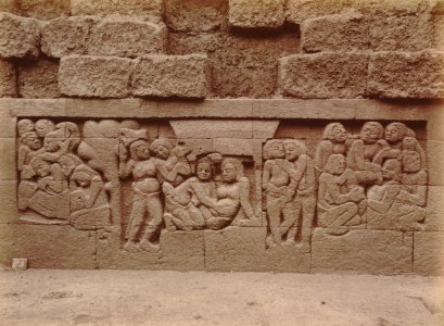 KITLV 103621 - Kassian Céphas - Bas-relief at Borobudur near Magelang - 1890-1891