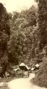 KITLV - 79962 - Kleingrothe, C.J. - Medan - Highway at Kuala Kubu - circa 1910