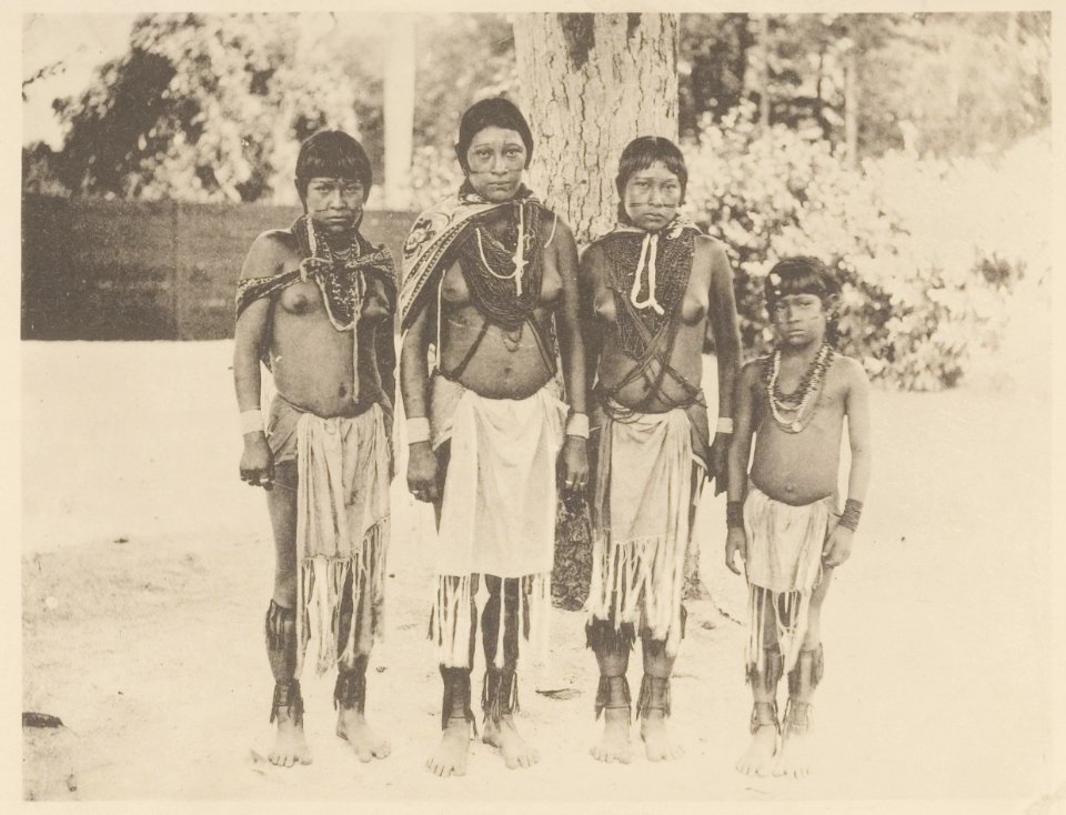 KITLV - 5301 - Indian women from the Casipoere Creek in Surinam - circa 1900