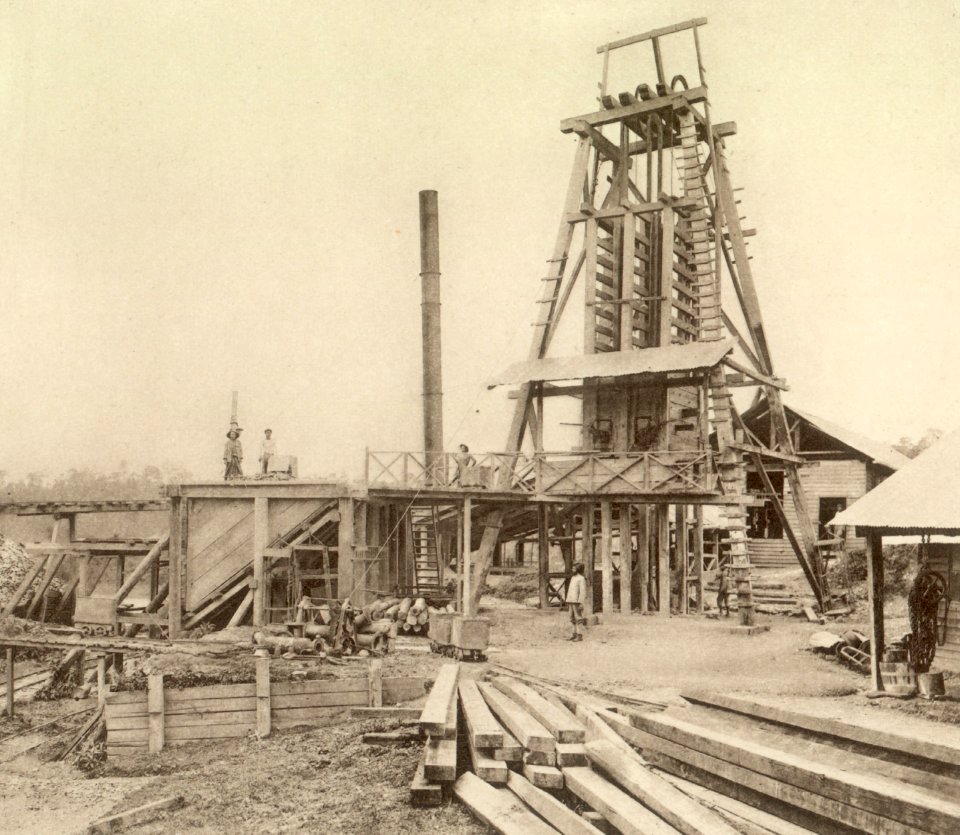 KITLV - 79970 - Kleingrothe, C.J. - Medan - Main shaft of the Raub Gold Mining Company, Pahang - circa 1910