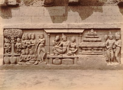 KITLV 103611 - Kassian Céphas - Bas-relief at Borobudur near Magelang - 1890-1891