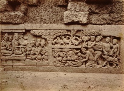 KITLV 103631 - Kassian Céphas - Bas-relief at Borobudur near Magelang - 1890-1891