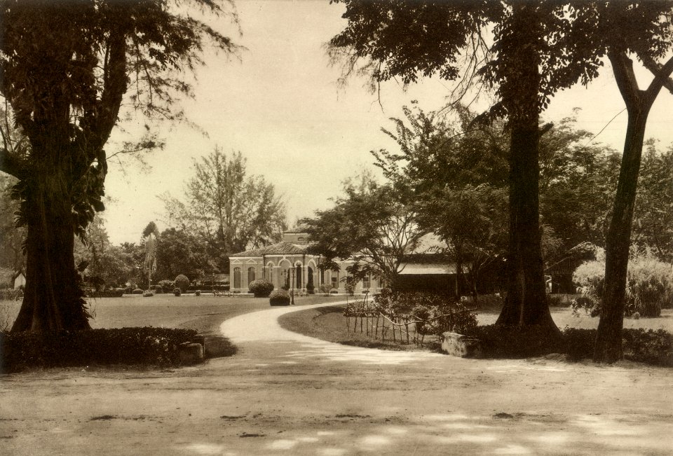 KITLV - 80030 - Kleingrothe, C.J. - Medan - Penang Club, Penang - circa 1910