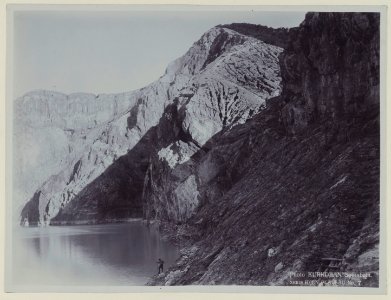 KITLV - 5815 - Kurkdjian - Soerabaja - Crater lake at the Ijen Plateau in East Java - circa 1910