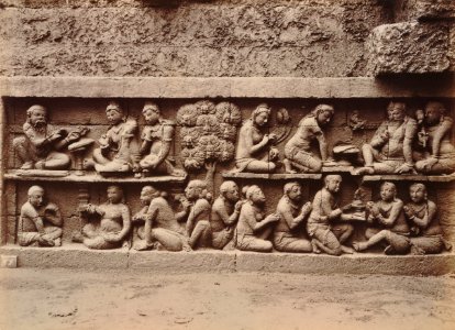 KITLV 103663 - Kassian Céphas - Bas-relief at Borobudur near Magelang - 1890-1891