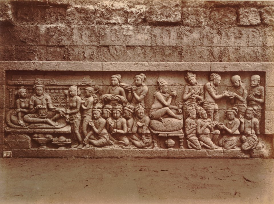 KITLV 103667 - Kassian Céphas - Bas-relief at Borobudur near Magelang - 1890-1891