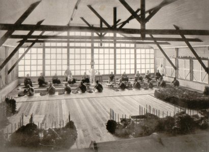 KITLV - 80241 - Kleingrothe, C.J. - Medan - Reception room in a fermentation barn, presumably on a tobacco plantation in the east coast of Sumatra - 1898