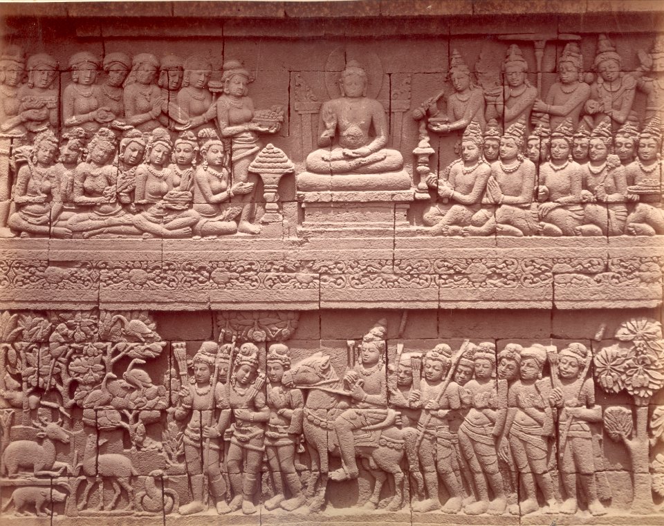KITLV 90039 - Isidore van Kinsbergen - Reliefs on the Borobudur near Magelang - Around 1900