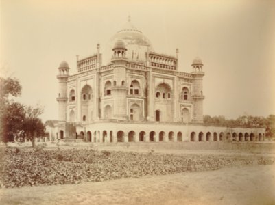 KITLV 92007 - Samuel Bourne - Safdarjang tomb in Delhi India - Around 1860