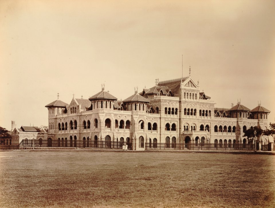 KITLV 92015 - Unknown - Sailor's Home at Bombay in India - Around 1870