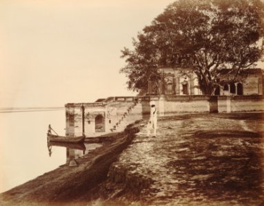 KITLV 91953 - Unknown - Sati Chaura Ghat (stairs) to the Ganges at Cawnpore in India - Around 1860 photo