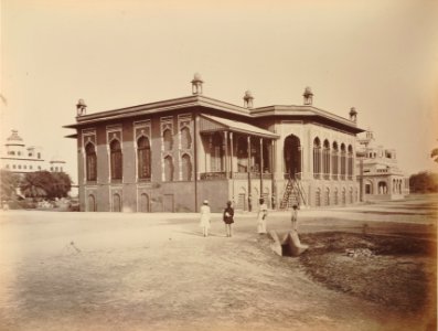 KITLV 91957 - Unknown - Palace Lal Baradari at Lucknow in India - Around 1860 photo