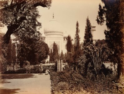 KITLV 91969 - Samuel Bourne - Taj Mahal at Agra in India - Around 1860 photo