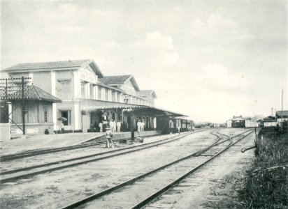 KITLV - 80215 - Kleingrothe, C.J. - Medan - Railway station at Medan, Sumatra - 1898