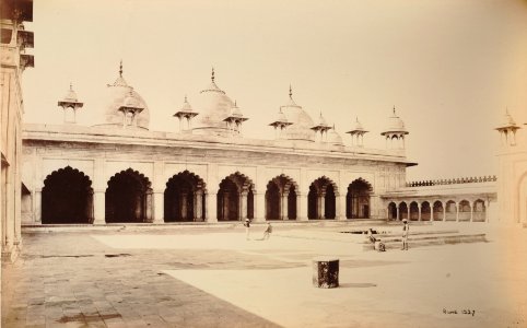 KITLV 91977 - Samuel Bourne - Moti Mosque (pearl mosque) at Agra in India - Around 1860 photo
