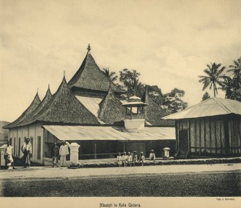 KITLV - 94272 - Demmeni, J. - Mosque at Kota Gedang near Maninjau - circa 1915