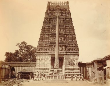 KITLV 92038 - Unknown - Ulsoor temple complex in Bangalore, India - Around 1870 photo