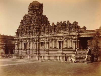 KITLV 92116 - Samuel Bourne - Subrahmanya temple in the Thanjavur Brihadishvara temple complex in India - 1869