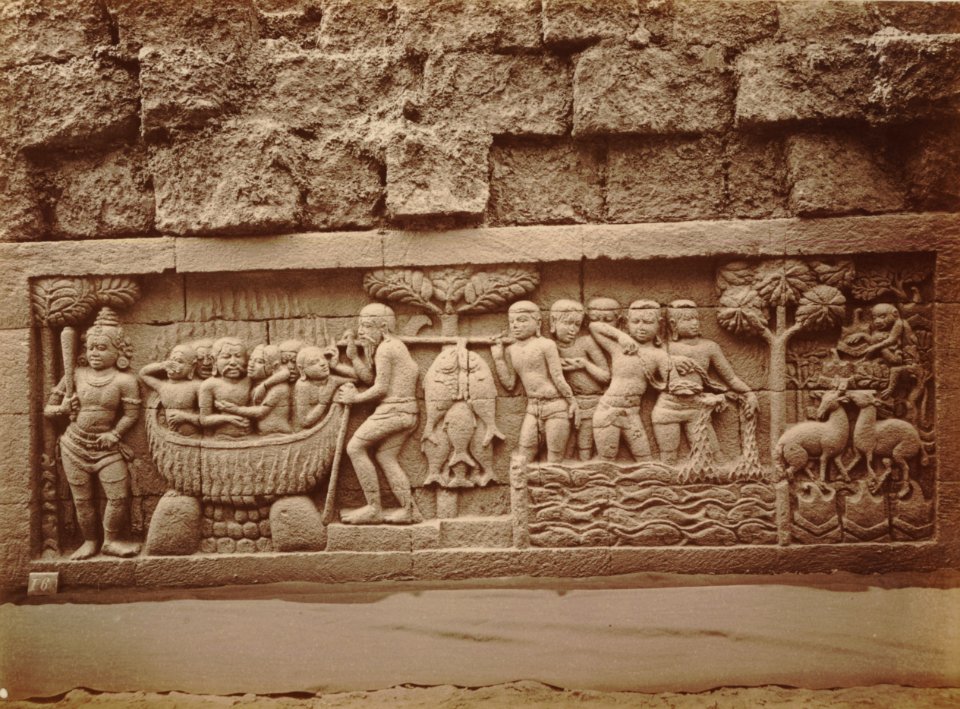 KITLV 103571 - Kassian Céphas - Bas-relief at Borobudur near Magelang - 1890-1891