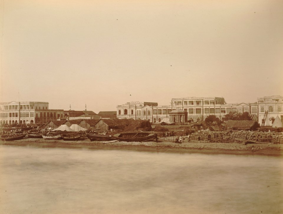 KITLV 92074 - Unknown - Lord Cornwallis monument at Fort St George in Madras, India - Around 1870