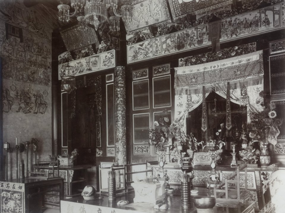KITLV - 86746 - Stafhell & Kleingrothe - Medan-Deli - Altar in a Chinese temple, presumably at Medan, Sumatra - circa 1900