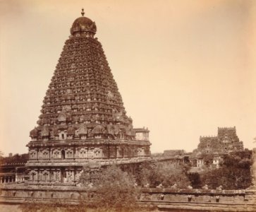 KITLV 92114 - Unknown - Brihadishvara temple complex at Thanjavur in India - Around 1870