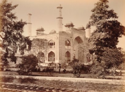KITLV 92193 - Samuel Bourne - Gateway to Akbar's mausoleum at Sikandara in India - Around 1860 photo