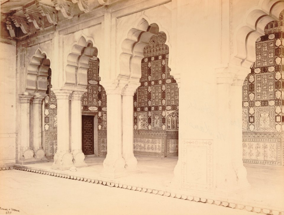 KITLV 92167 - Bourne and Shepherd - Kanch Mahal palace at Amber India - Around 1872