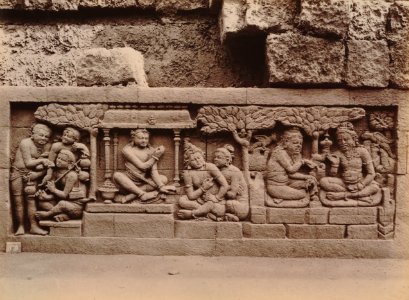 KITLV 103699 - Kassian Céphas - Bas-relief at Borobudur near Magelang - 1890-1891