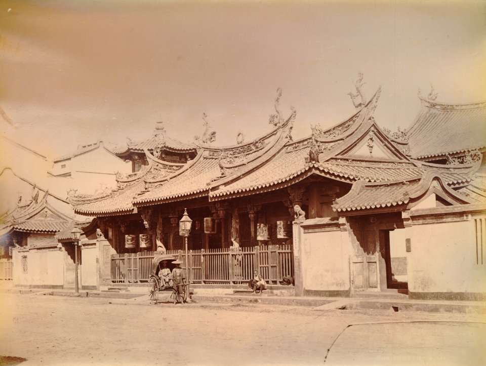 KITLV - 89907 - Chinese temple - before 1880
