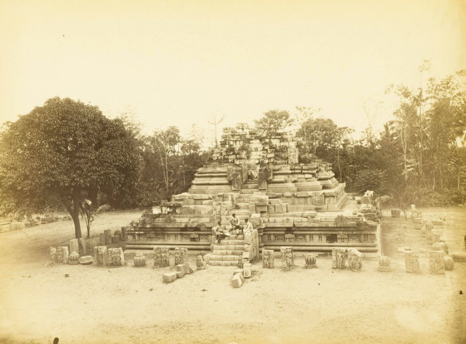 KITLV 40280 - Kassian Céphas - Tjandi Prambanan - 1889-1890
