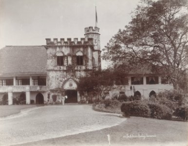 KITLV - 91763 - Lambert & Co., G.R. - Singapore - Palace of the Prince of Kuching in Sarawak - circa 1890 photo
