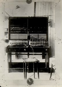 Klappenschrank und Kipper in Montage Trient (BildID 15626257)