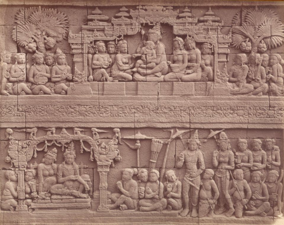 KITLV 90020 - Isidore van Kinsbergen - Reliefs on the Borobudur near Magelang - Around 1900