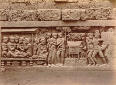 KITLV 103577 - Kassian Céphas - Bas-relief at Borobudur near Magelang - 1890-1891