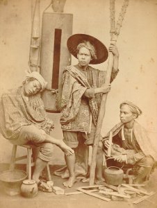 KITLV 90763 - Isidore van Kinsbergen - Indigenous guards Batavia - Around 1865 photo