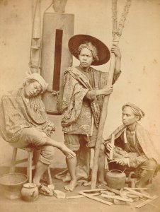 KITLV 90763 - Isidore van Kinsbergen - Indigenous guards Batavia - Around 1865