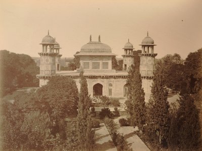 KITLV 91974 - Unknown - Tomb of Itimad-ud-Daula in Agra in India - Around 1860 photo