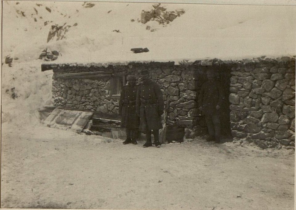 Kleiner Pal. Mannschaftsunterkünfte in Steinhütten + 1862. (BildID 15471464)
