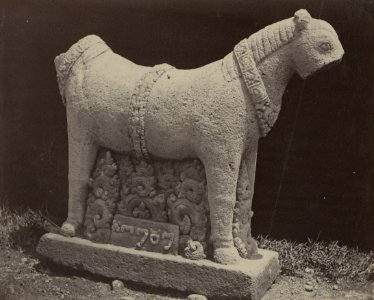 KITLV 151385 - Isidore van Kinsbergen - Mythical animal with the residency in Kediri - 1866-12-1867-01