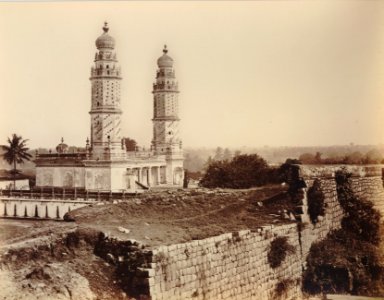 KITLV 92059 - Unknown - Jami mosque at Seringapatam in India - Around 1870