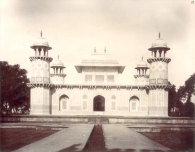 KITLV 377936 - Clifton and Co. - Itmad-ud-Daula, the precursor of the Taj Mahal in Agra - Around 1890 photo
