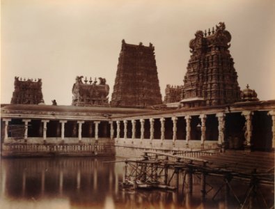 KITLV 92091 - Unknown - Golden Lotus tank in Sundareshvara Meenakshi temple complex in Madurai in India - Around 1870 photo