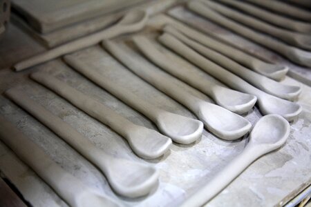 Clay qualitative ware