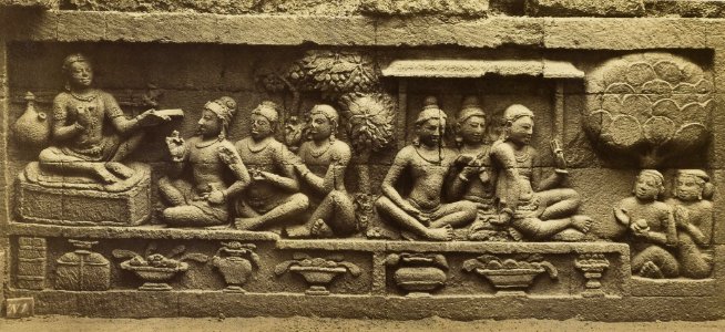 KITLV 40094 - Kassian Céphas - Relief of the hidden base of Borobudur - 1890-1891