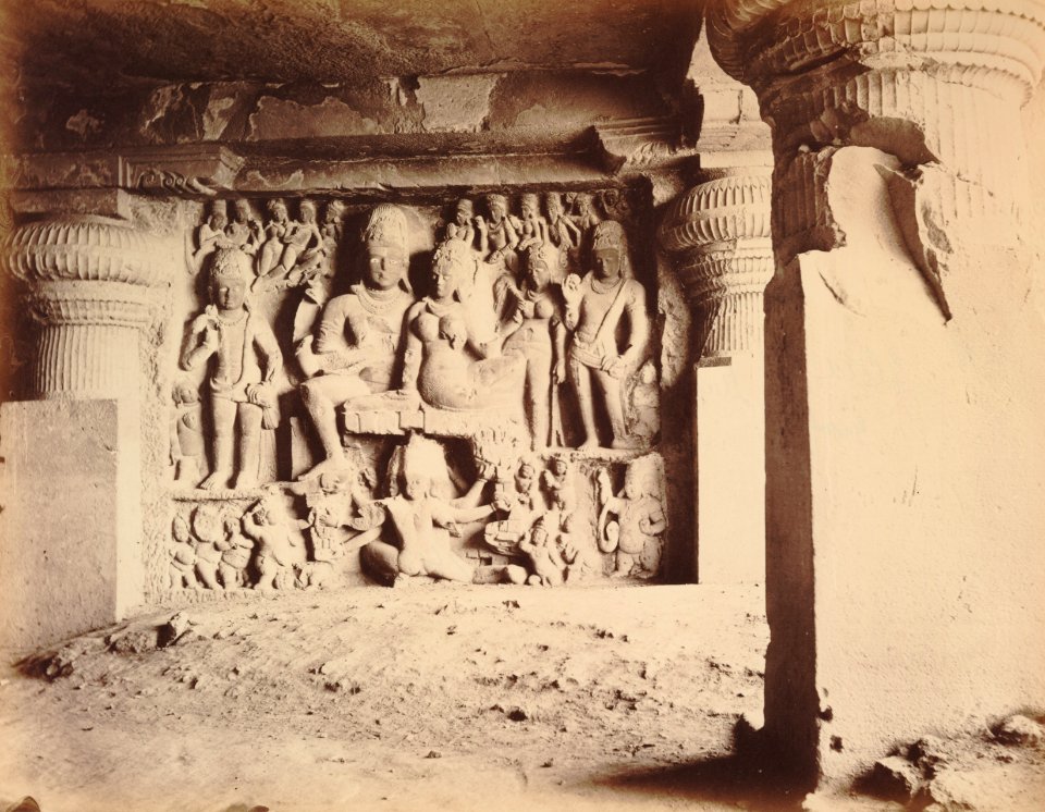 KITLV 92163 - Unknown - Relief in the Kailasa temple in a cave near Ellora in India - Around 1870