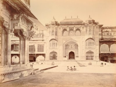 KITLV 92168 - Bourne and Shepherd - Ganesh Pol gateway in the Kanch Mahal palace at Amber India - Around 1872 photo