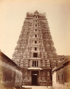 KITLV 92176 - Unknown - Gopura (tower) in the Ranganatha temple complex at Srirangam in India - Around 1870 photo