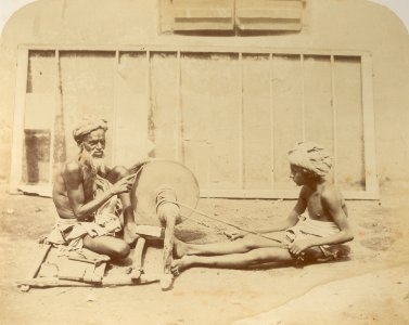 KITLV 87163 - William Johnson - Knife sharpener at Bombay, British India - Before 1860