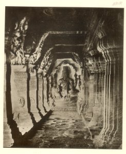 KITLV 88181 - Unknown - Temple in a cave at Badami in British India - 1897